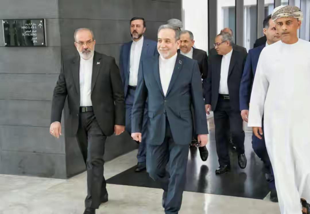 美伊谈判，伊朗又取得了胜利

美国和伊朗在阿曼首都的第一次会谈已经结束了，有媒体