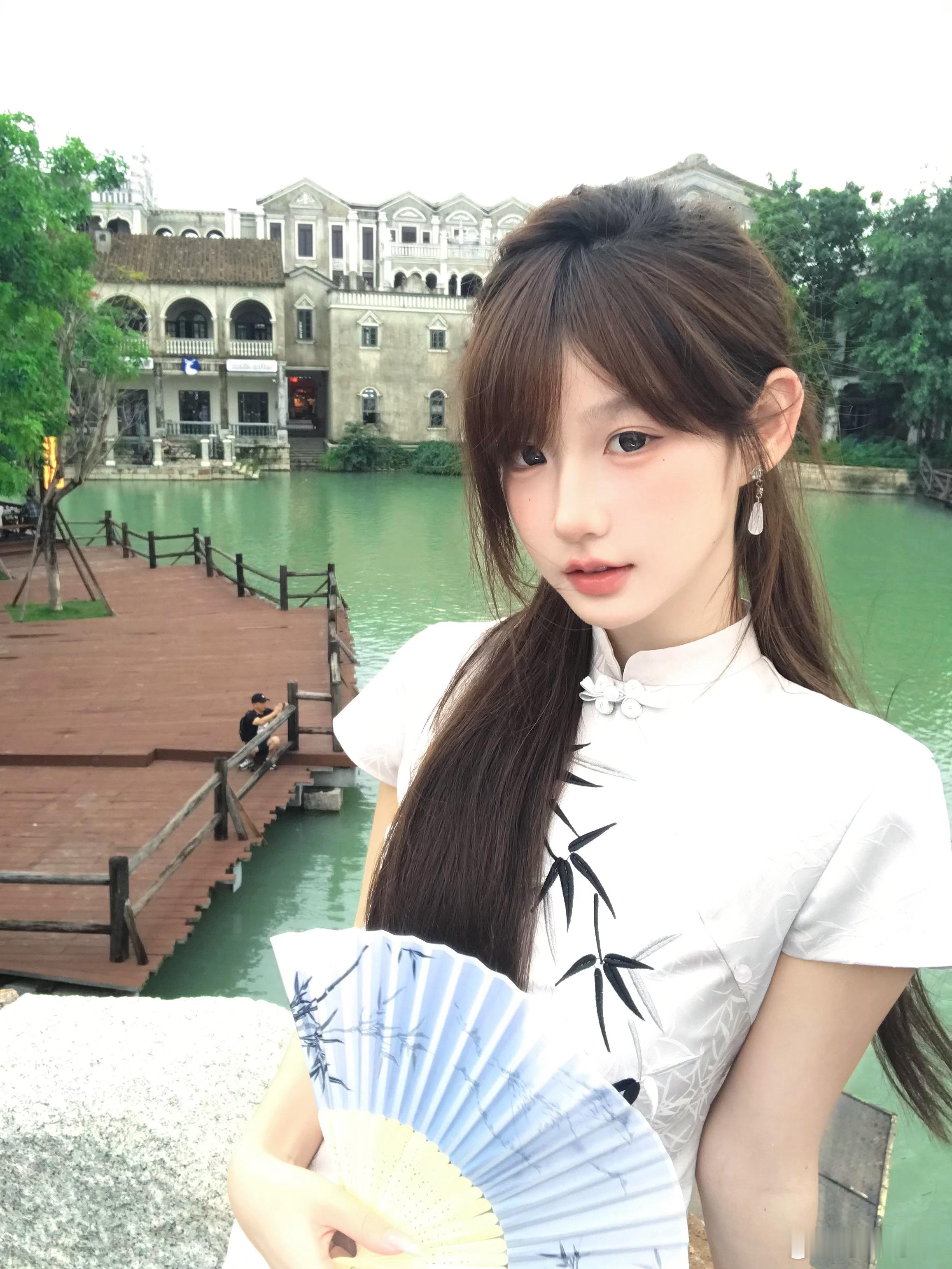 风华正茂 当然要落落大方 ​​​