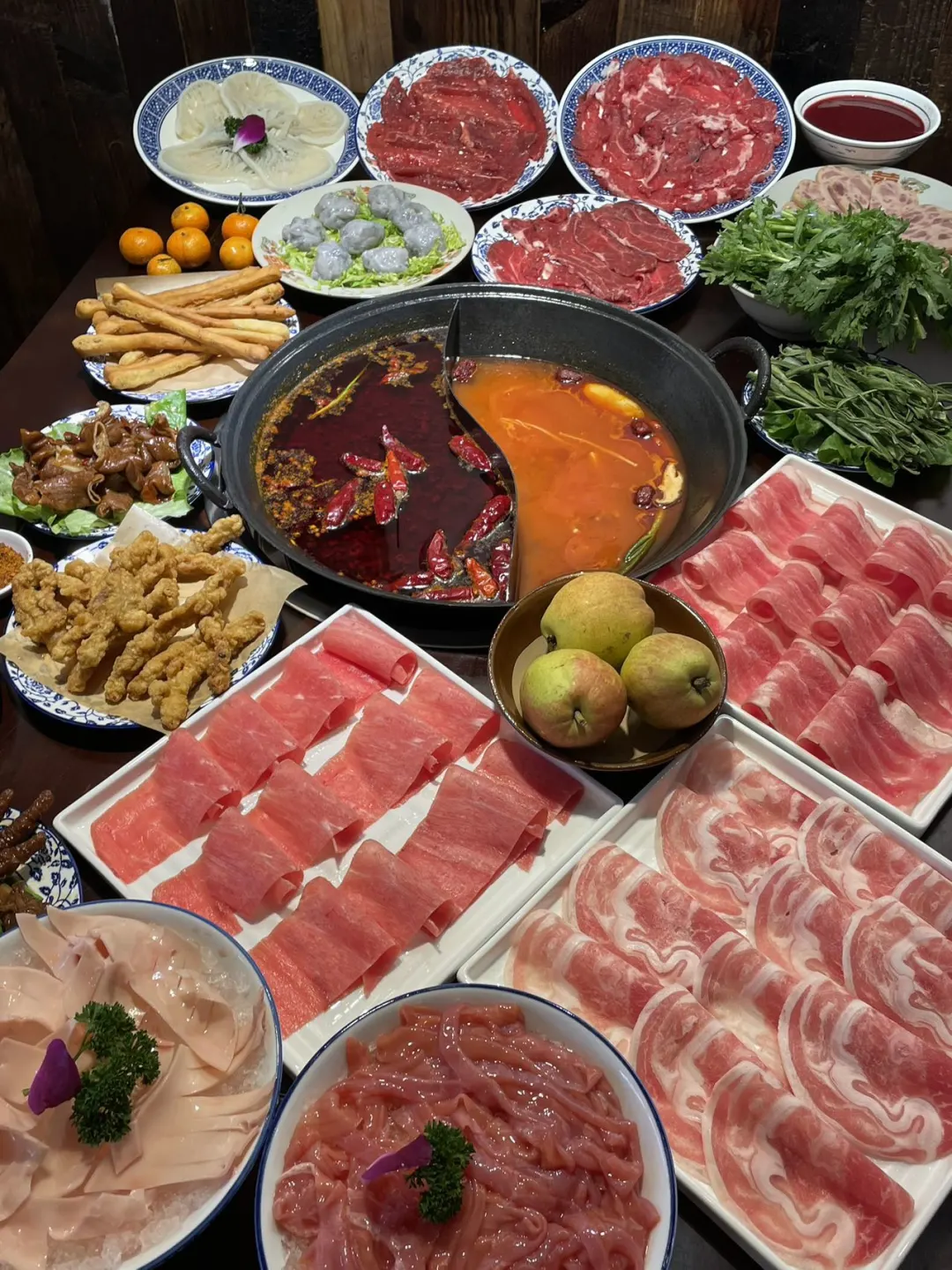 没有什么事是一顿火锅解决不了的！