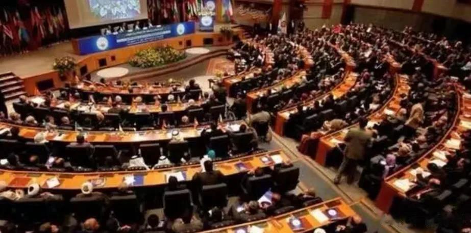 刚刚，34国联名致函，要求中方出手，阻止朝行动，不许出现在中国领海！

乌克兰局