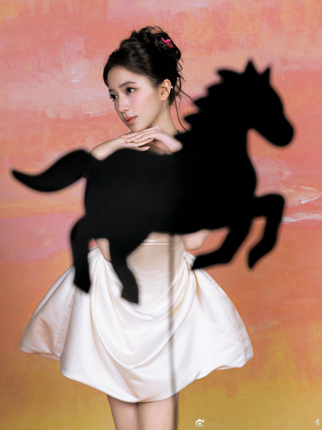 欧阳娣娣 小孩姐的脸蛋大姐大的社交 萌系外貌+社牛内核！欧阳娣娣活动现场游刃有余