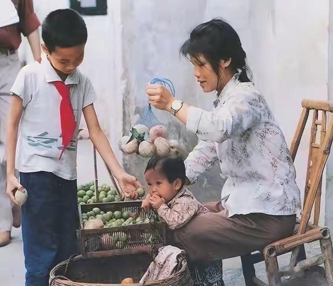 计划生育最狠的并非少生几亿人，而是完全改写3代中国人的生育观
 
很多人谈论计划
