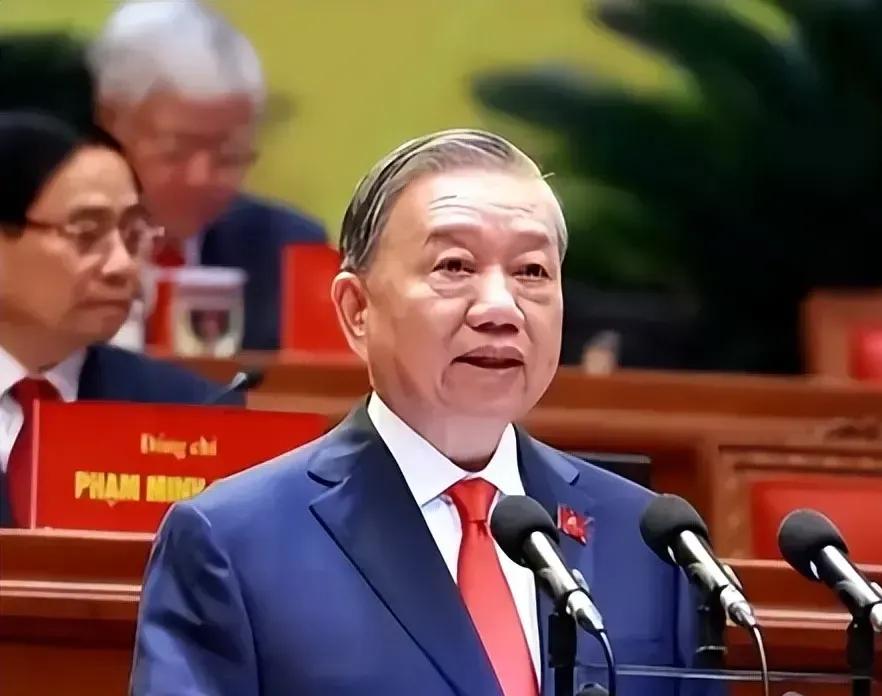 2026世界人工智能大会在上海举行。和不少人想象中“万国来朝”的热闹场面不同，越