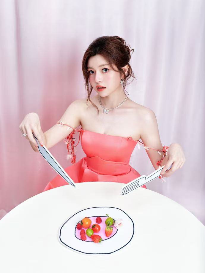 陈妍希VOGUE蜜桃奶糖造型VOGUE时尚之力盛会 谁懂这种反差美！不再是沉静甜