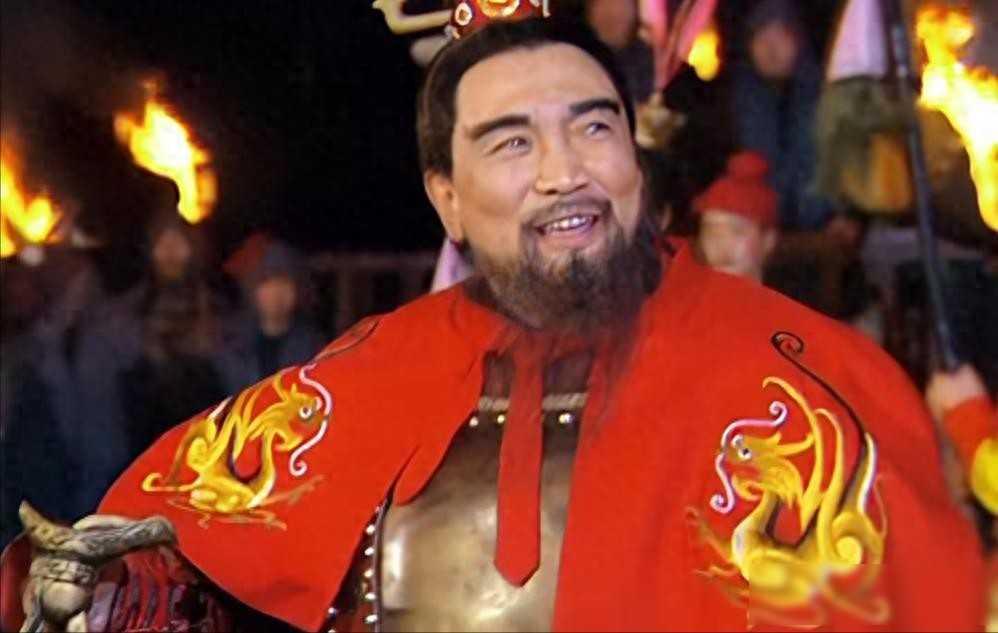 曹操这辈子打了多少仗？数不清。 但有一仗，他愣是没提防一个刚投降三天的手下败将。