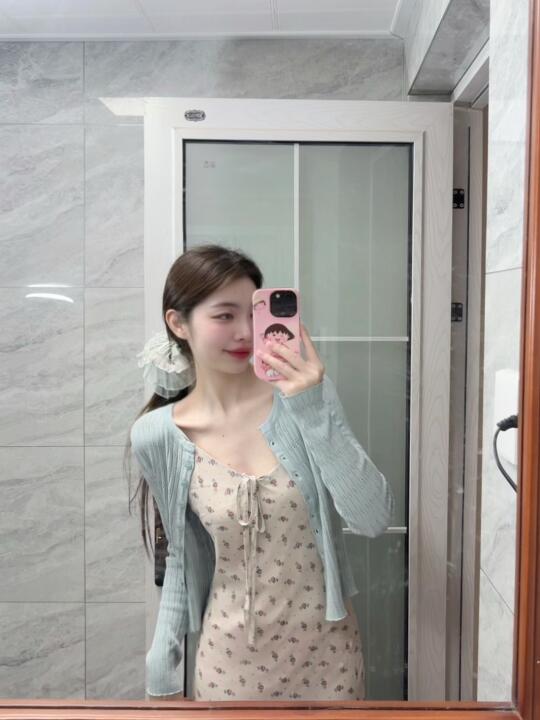 吊带裙➕开衫好好看啊！！好温柔～～
