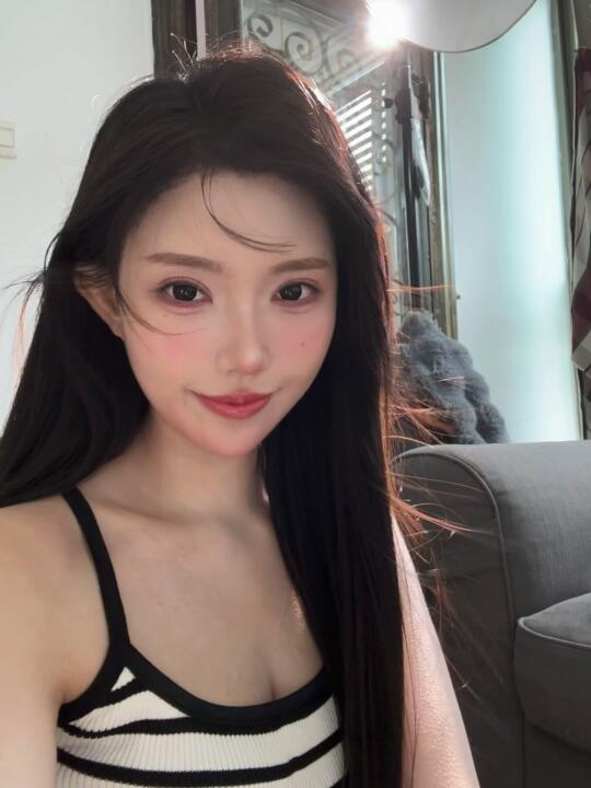 这该死的双下巴哈哈哈哈哈