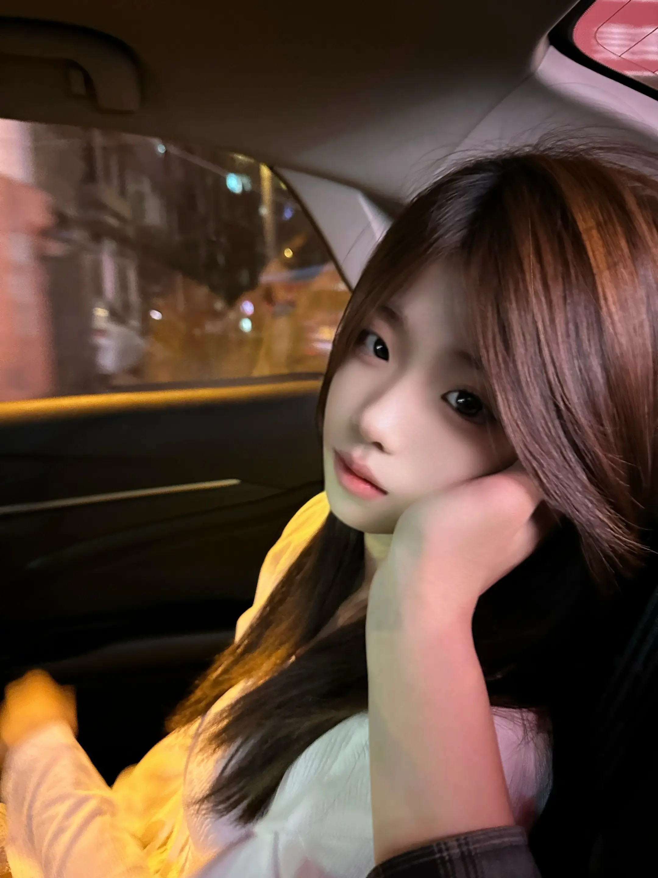 我始终觉得被人记录是一件很幸福的事 以前我总会下意识的躲避镜头 因为我...