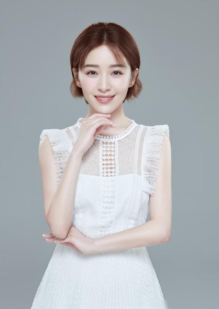 读书少了真的很受伤，
​
现在全网都在传阚清子的消息，
​
我也想聊
​
看到这