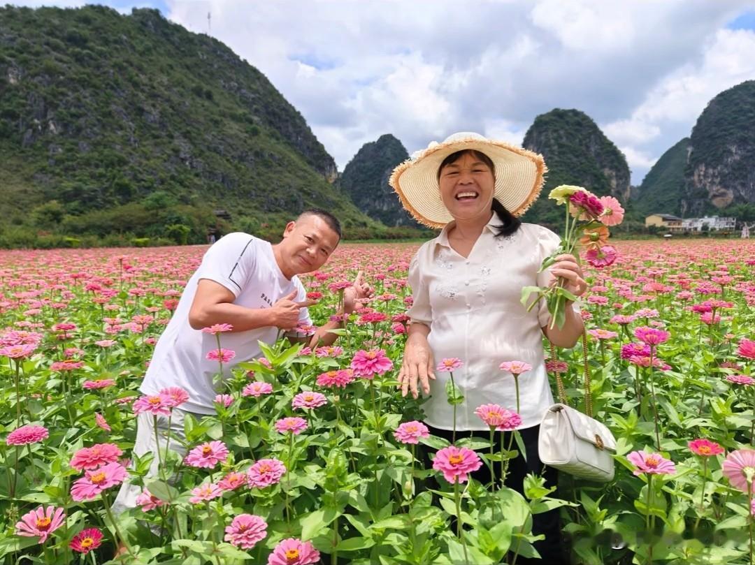 6月30日，婵宝爸爸更新旅行动态，并配文“山不见我，我自去见山”。他晒出8张旅拍