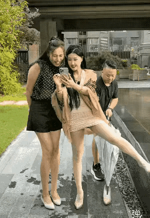 小姐姐你的高跟鞋👠不见了高跟鞋在走路 高跟鞋在走路的 高跟鞋走多少米 高跟鞋在