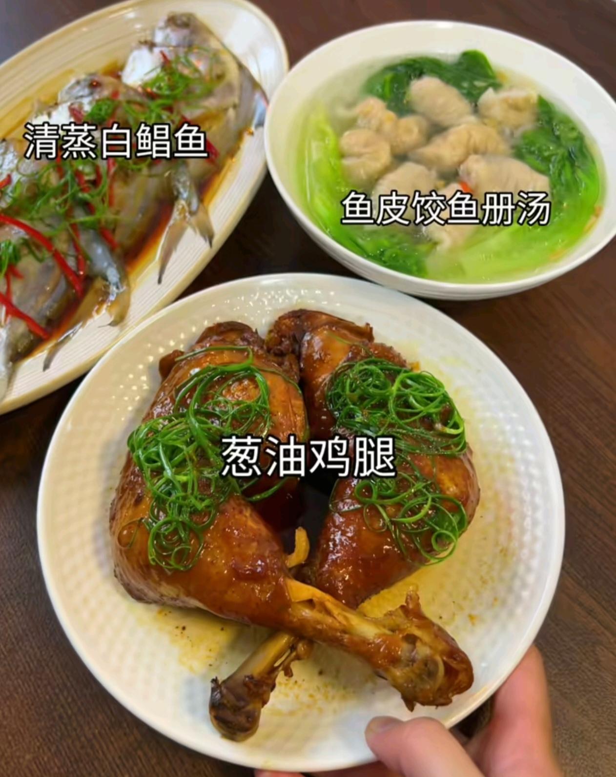 表嫂是地道广东人，一手潮汕家常菜做得十分出彩，全家都迷上了潮汕味道。

菜品色香