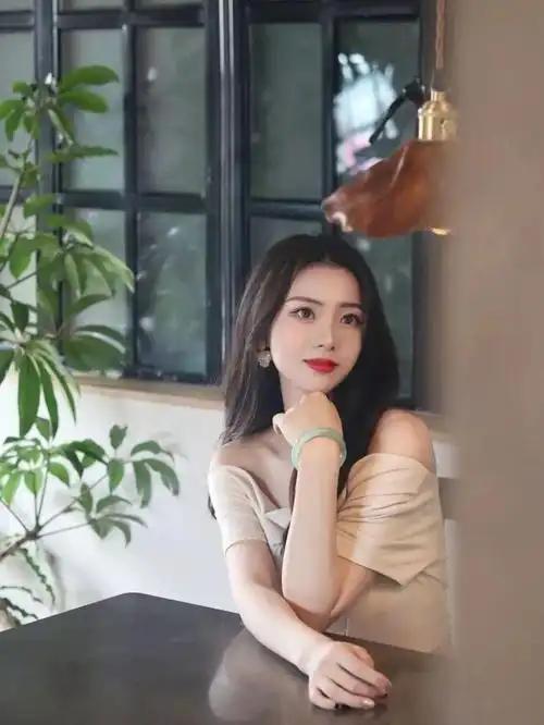 有位老中医说：
“一个人如果频繁生病，
那是因为他身边的环境和人
无法滋养他，