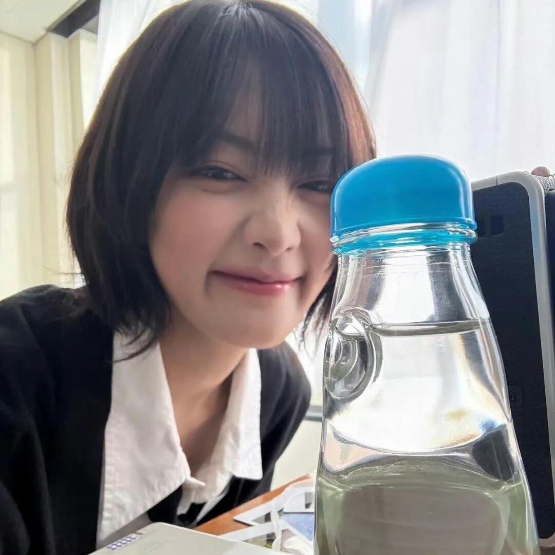 minnie金米妮 minnie梦幻主唱金米妮“少年的光为黄昏献上色彩，予荒野增