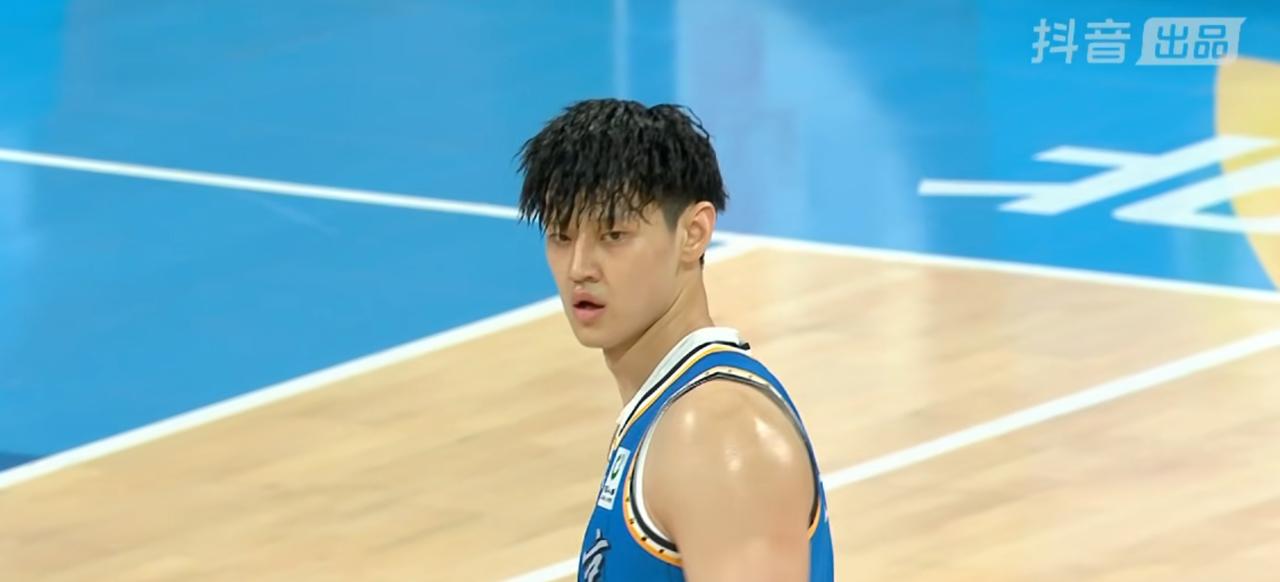 4月24日的CBA常规赛最后一轮太有看头了！北京主场105:55狂胜吉林，这分差