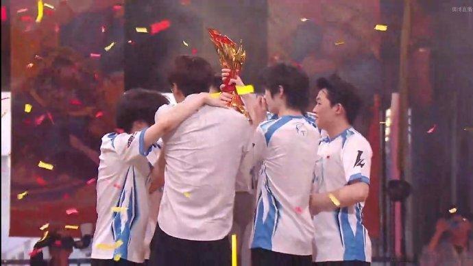 2026wrl夏季赛 恭喜TT战队 3-2 FP拿下夏季赛总决赛冠军！阻止了这个