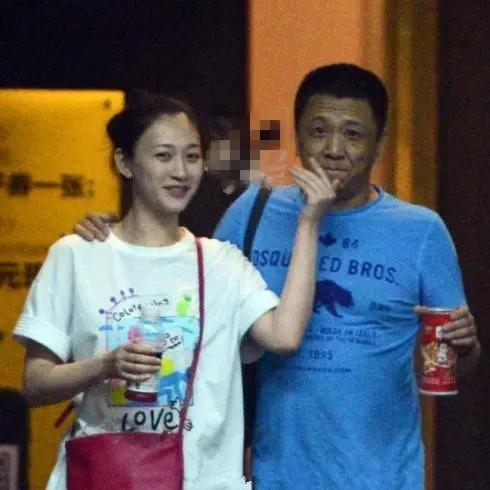 如何评价李小冉和徐佳宁的婚姻？
知己打底，极致包容，但自带争议，分三层来讲

根