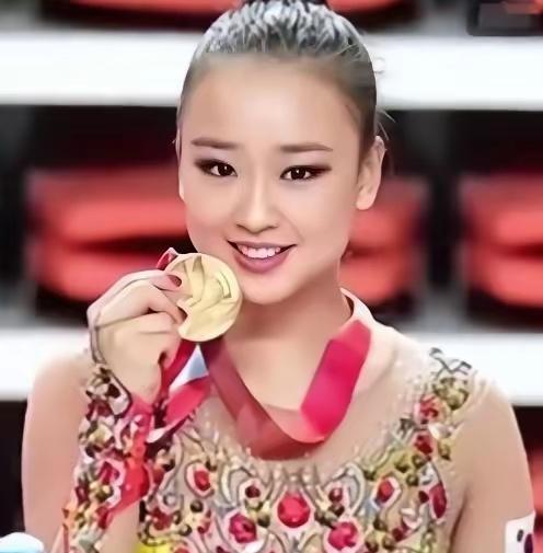 2002年5月，24岁的韩国“体操公主”许昭英，顶着父母的反对，执意嫁给了中国体