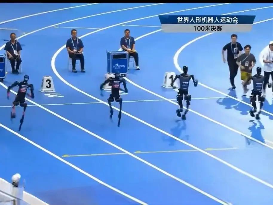 机器人保险也要火了吗 机器人保险真要火了？还真有可能。4月19日，机器人在马拉松