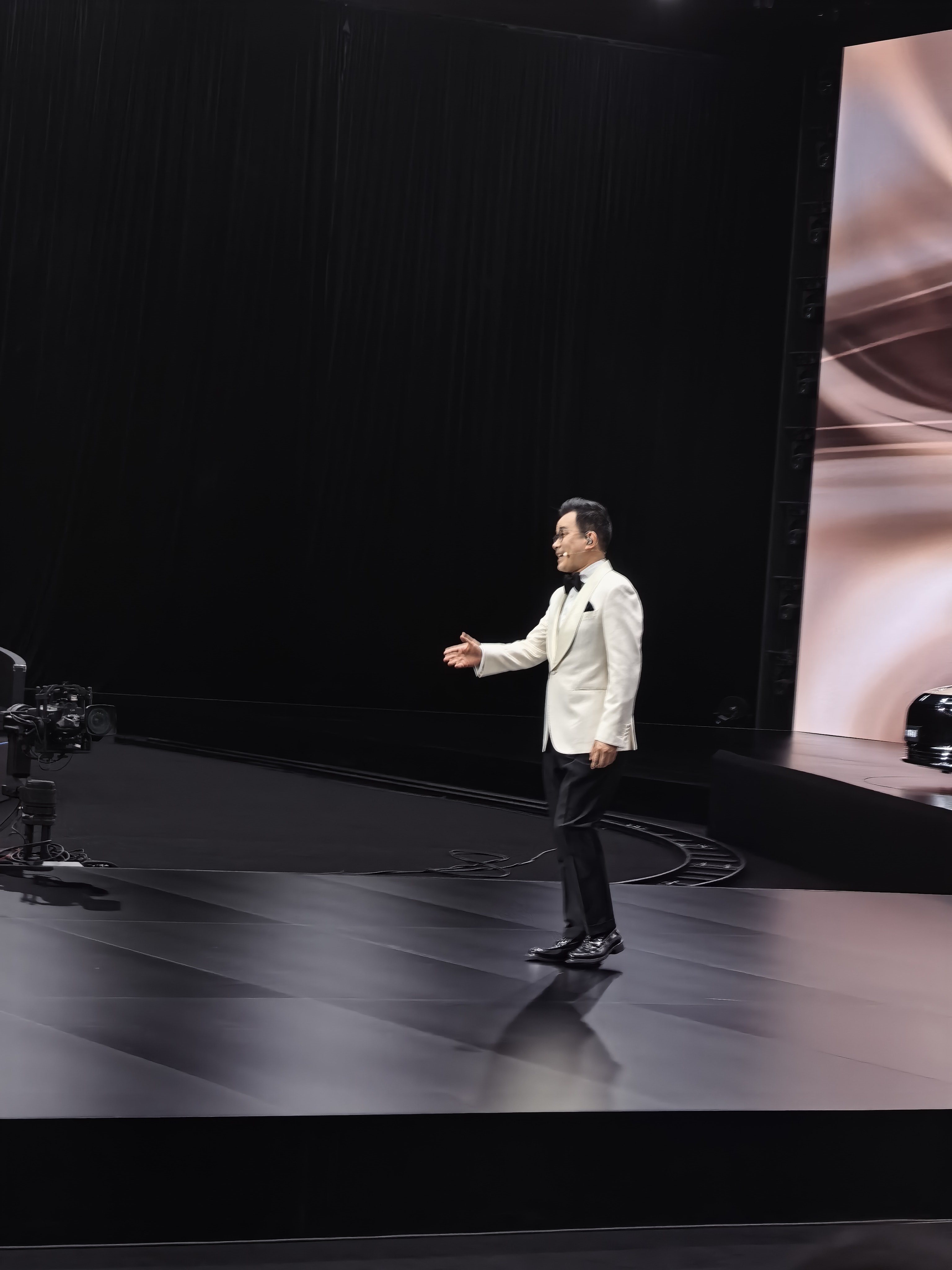 尊界s800典藏大观 来教你们什么是高端的发布会