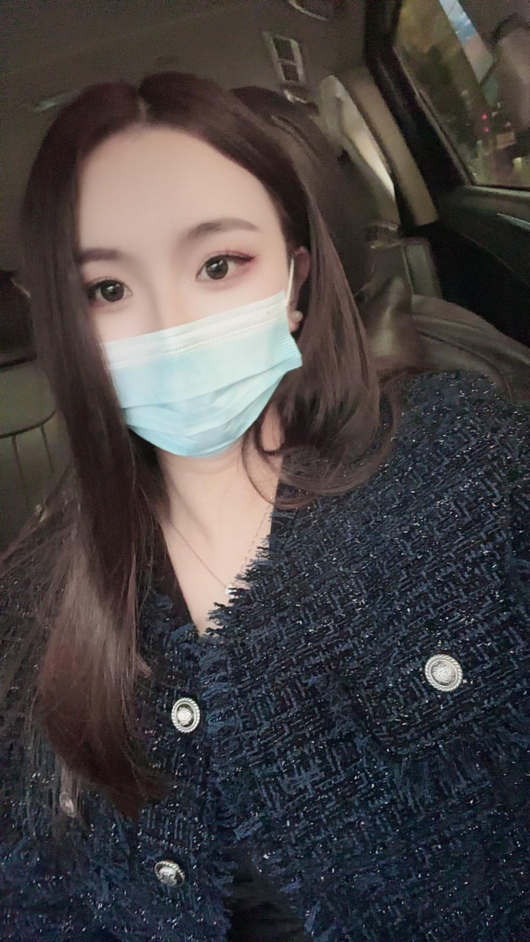 懒得争输赢，更在意活得尽兴，你有你的标准，我有我的答案，看透世故仍保持...