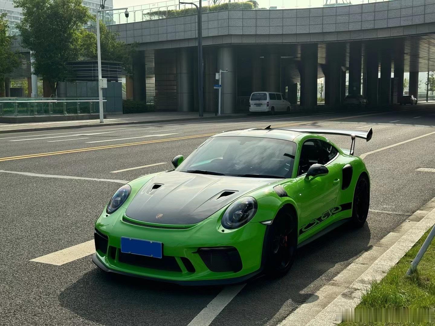保时捷GT3RS，6813公里。带全新Cup2轮胎，AK赛道全段排气(原厂排气在