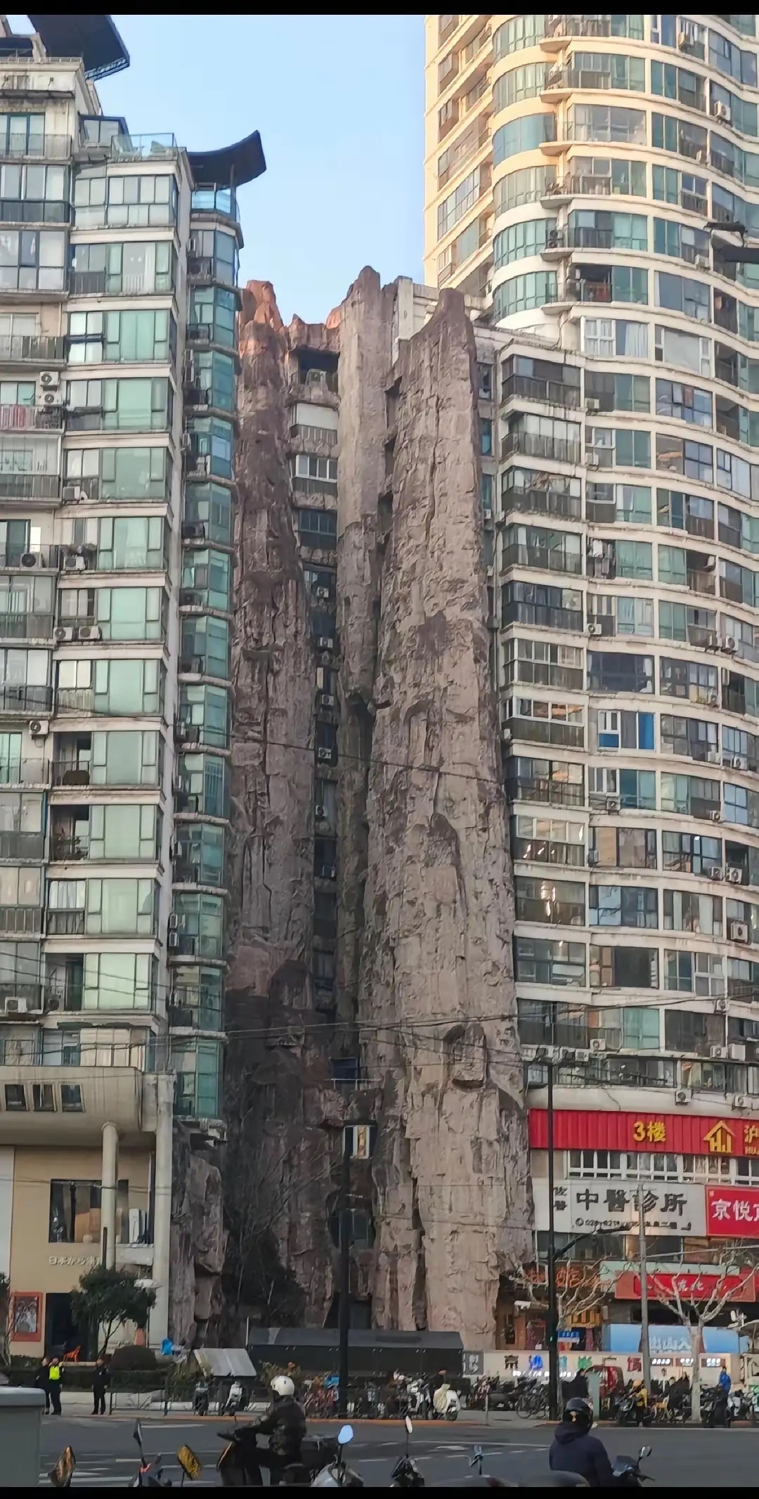 不愧是“魔都”，楼都很有特点 