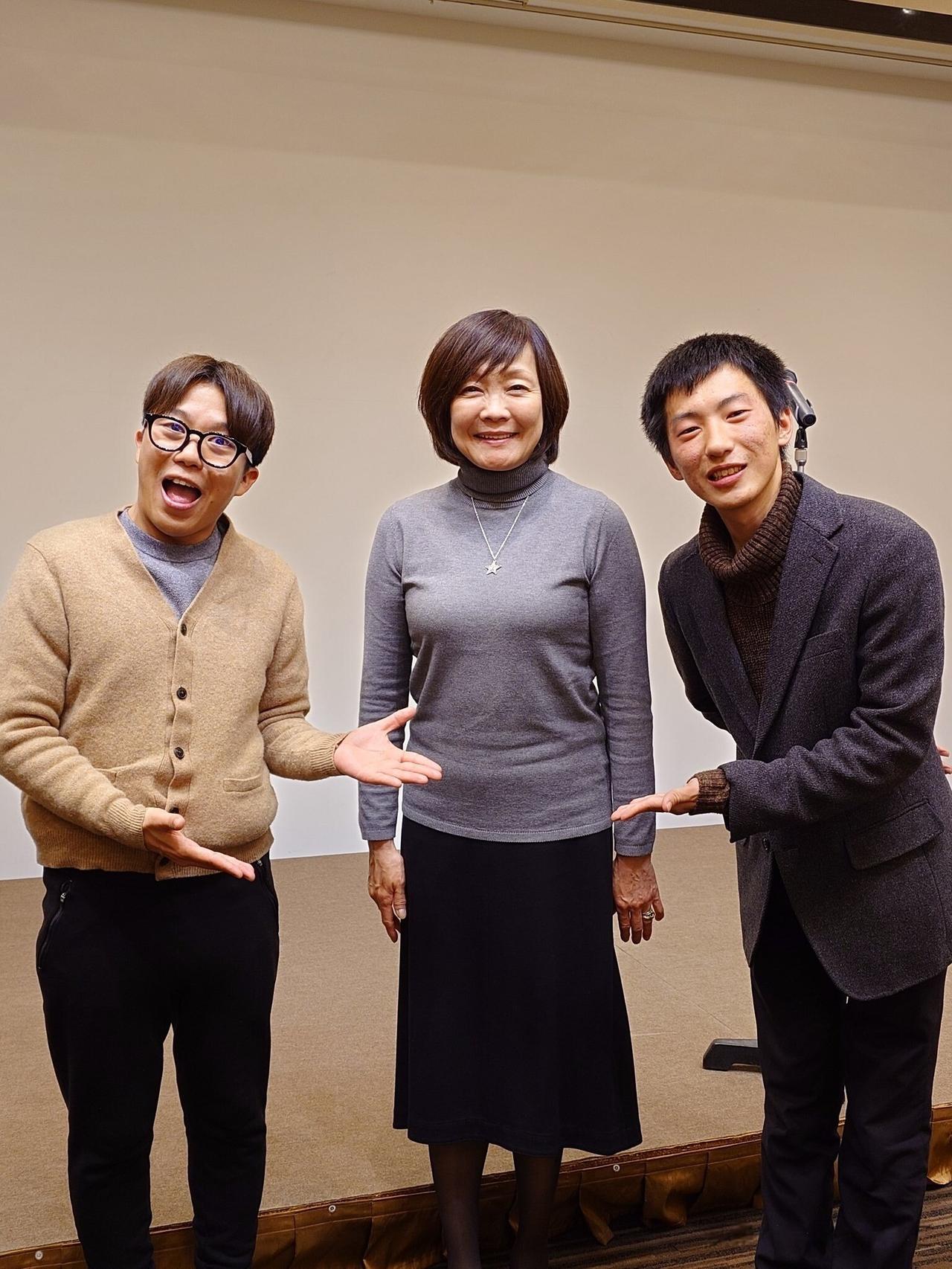 山上彻也是加害者，但也是受害者，获得了不少人的同情。
19次庭审，12名证人，4