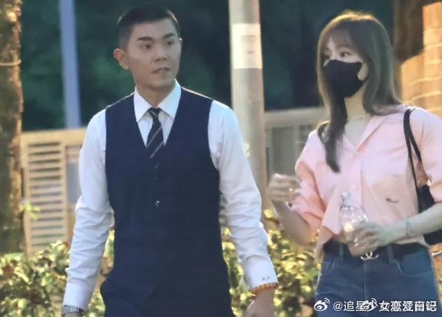 曝疑似王心凌新恋情台媒曝王心凌与神秘平头男约会国民度拉满的王心凌私下聚会画面曝光