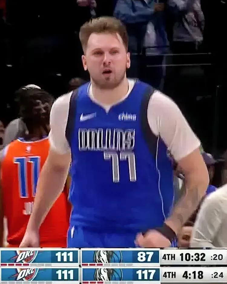 太残暴了，独行侠第四节6分钟内轰出30-0
直接从落后雷霆24分，到领先6分
可