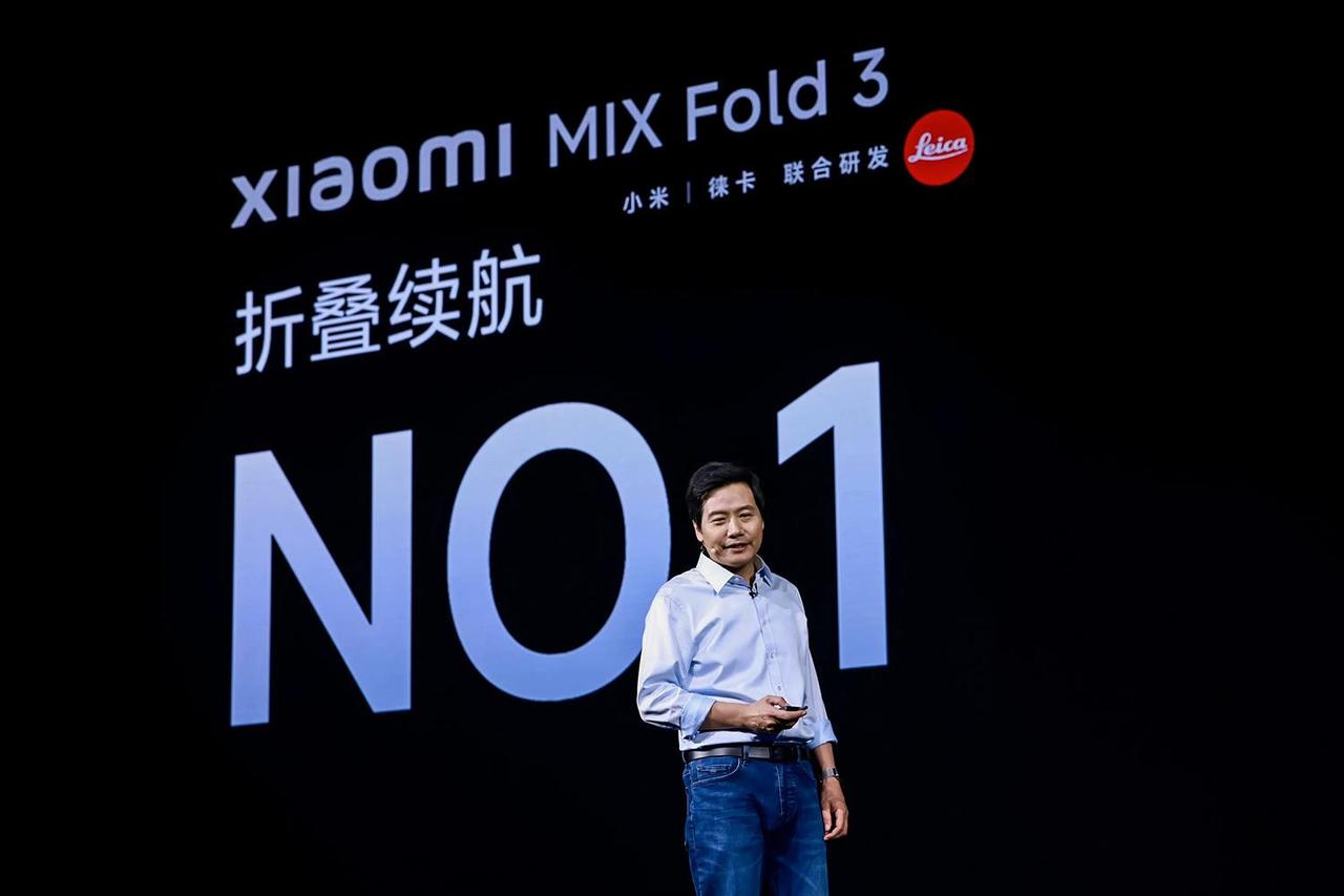 259g的小米MIX Fold 3，堆料基本是满满的，5000万像素的后置四摄还