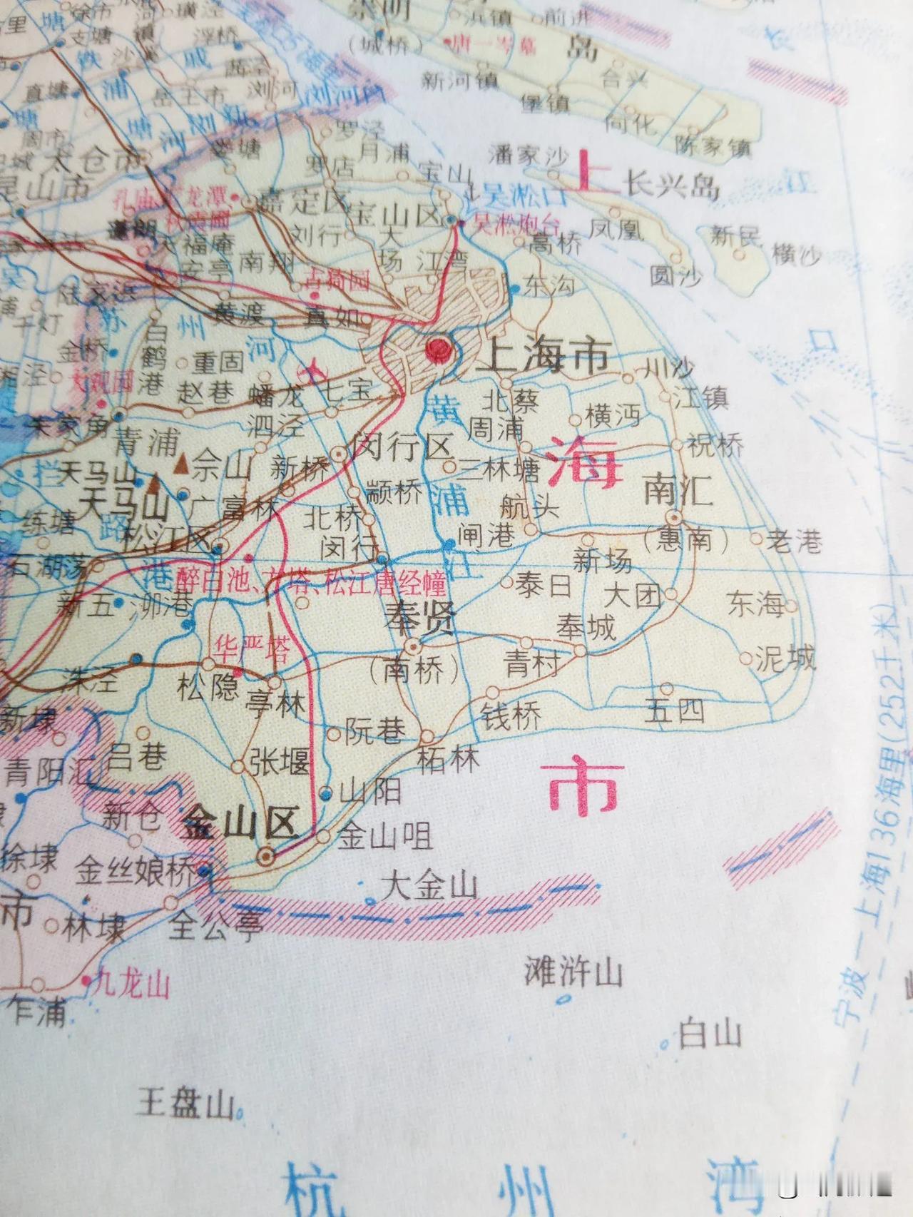 上海市新发现，上海的桥梁很多，有各种各样的桥，有古代的有现代的，但是我发现的这座