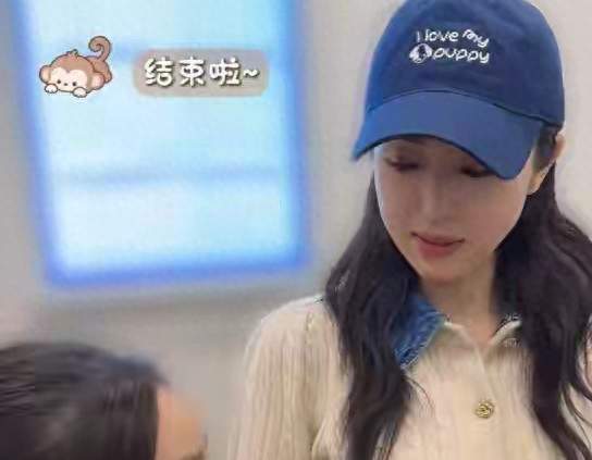 可怜天下父母心！董璇曝女儿体检情况,10岁身高142.5，令她担忧