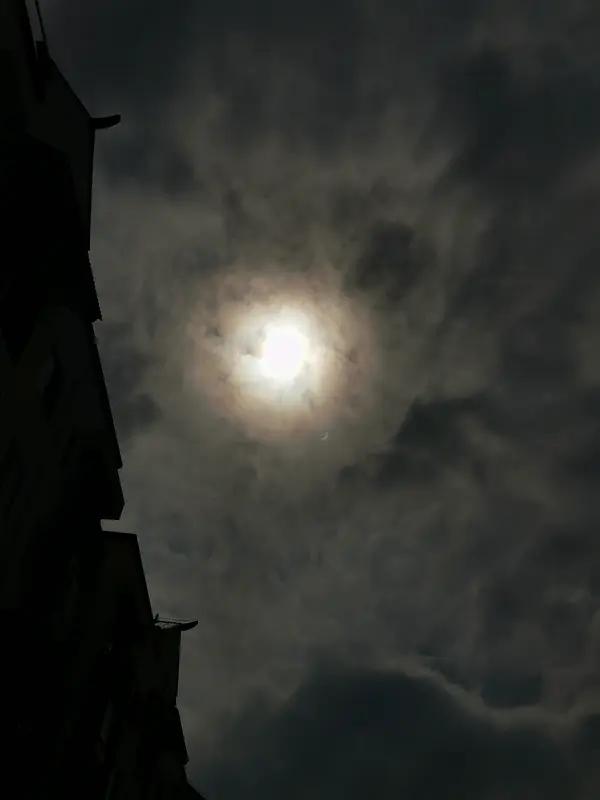 善良的人老天会帮你吗? “善有善报，恶有恶报”，这话听着挺美好，可现实里善良的人