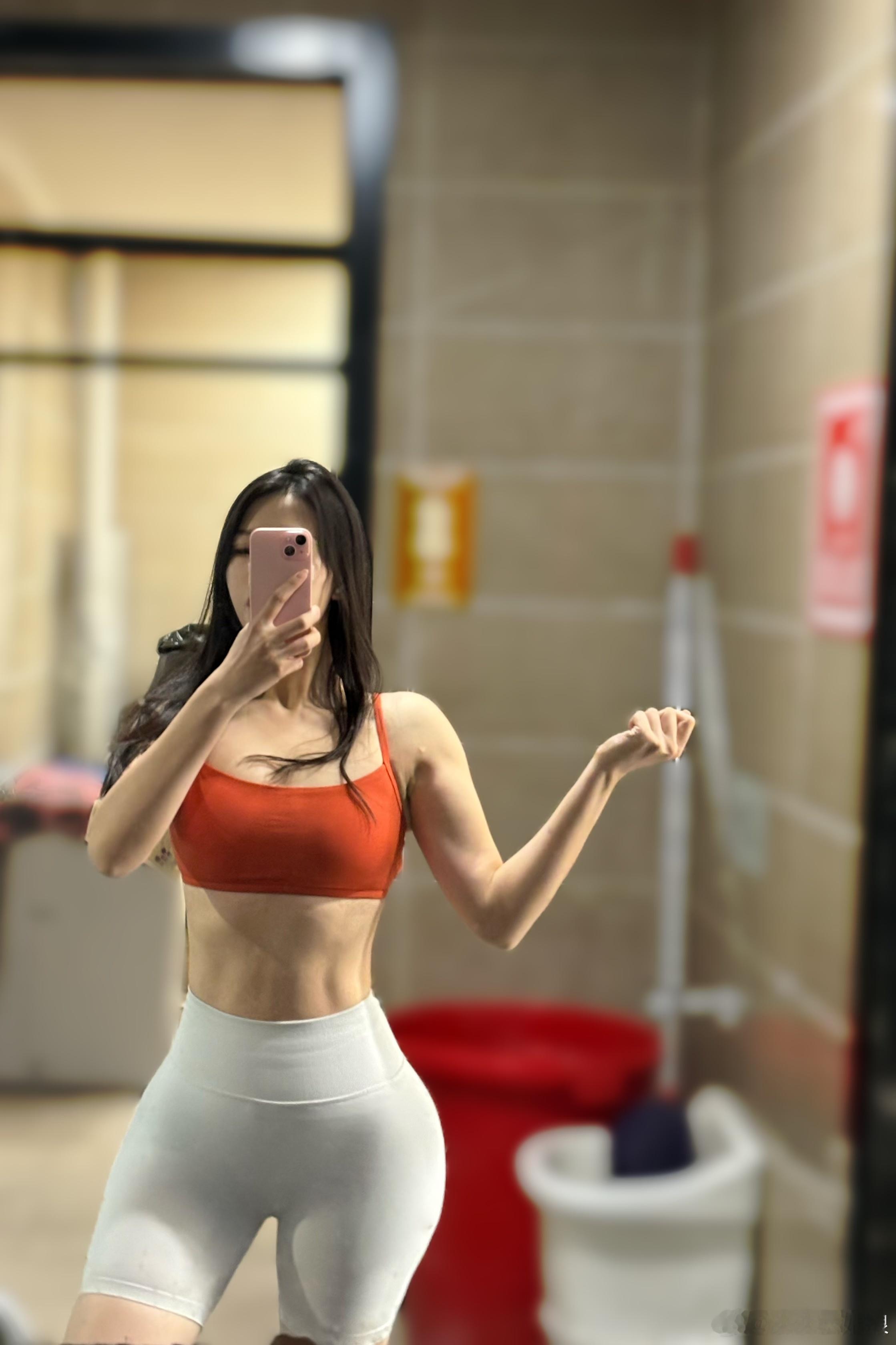 贾姐太励志了咱也不能落下#贾玲减了100斤# ​​​