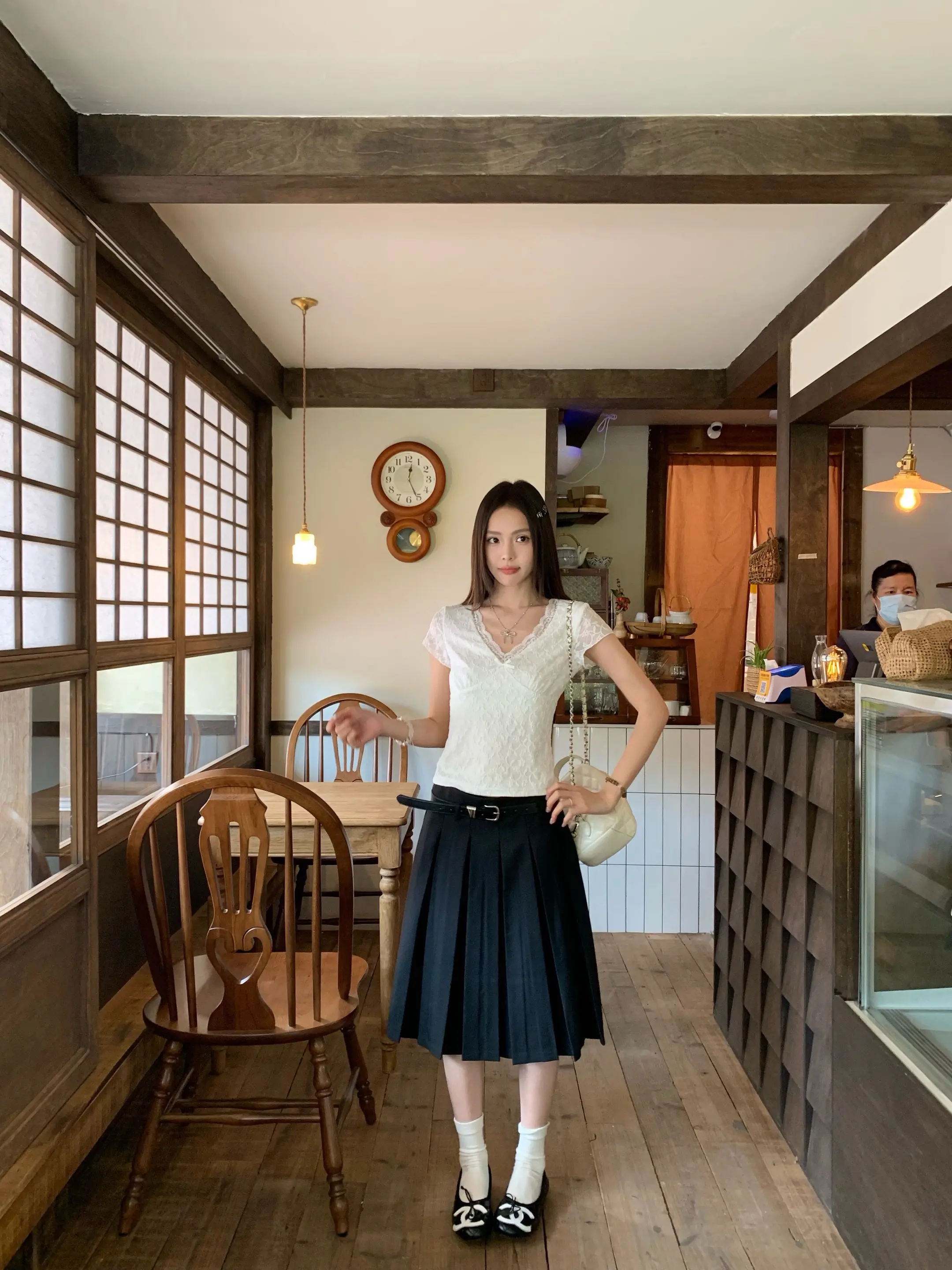 好喜欢这种简单又有气质的穿搭～