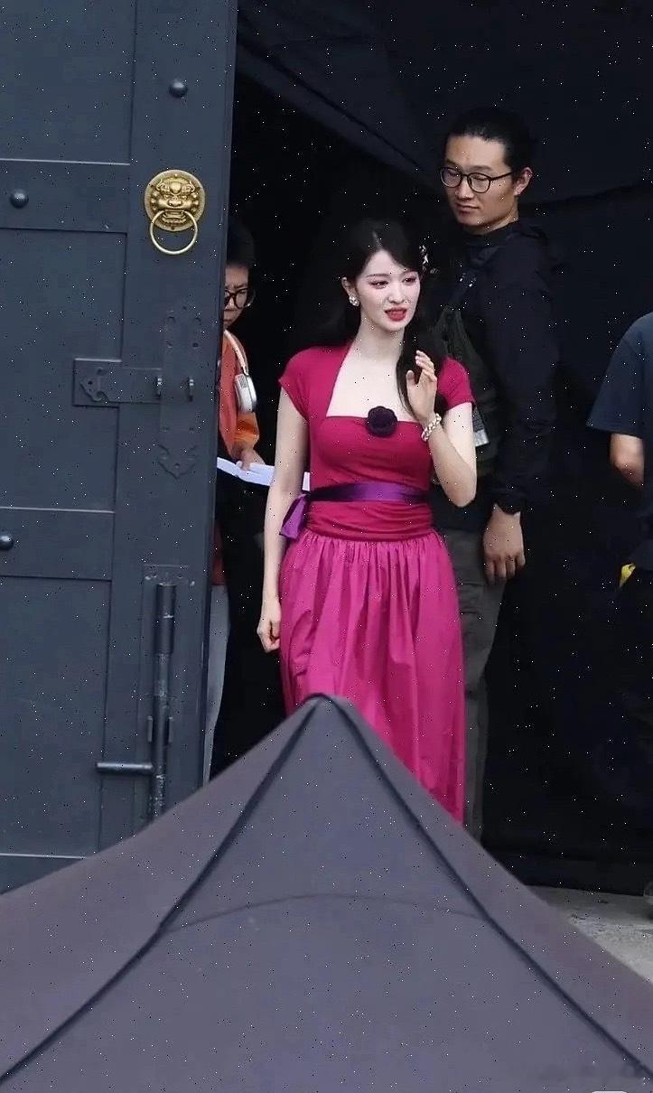 🚢证明了只要人好看再丑的衣服穿着也好看 