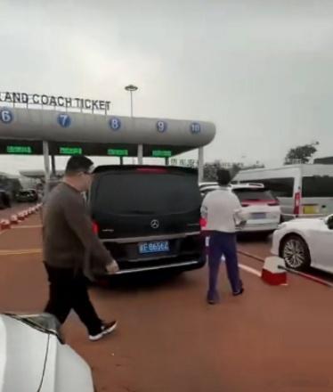 为什么那么多人买奔驰？因为理论上，奔驰和雷克萨斯这种都是养生产品买了这些车，跟别