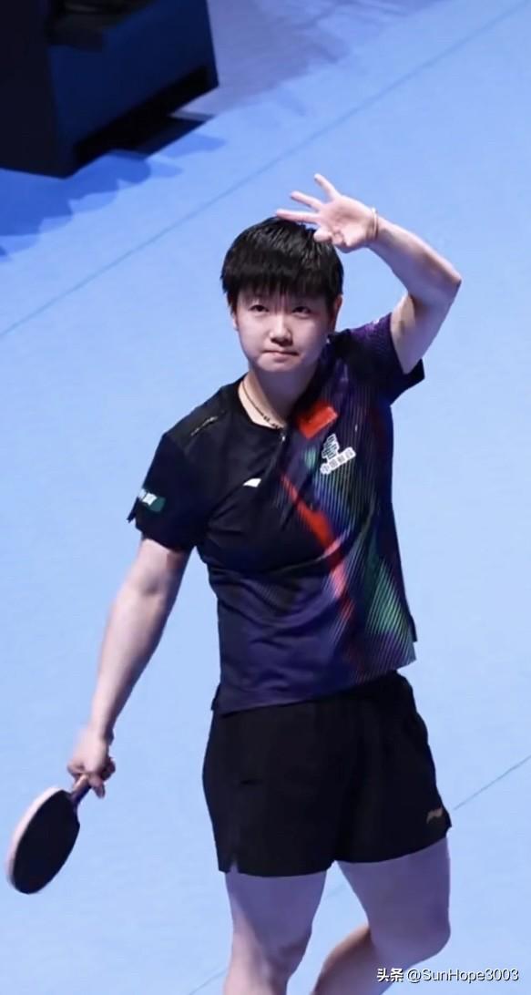 恭喜孙颖莎！孙颖莎4-1王曼昱，夺得澳门世界杯女单冠军！
孙颖莎也成为世界杯53