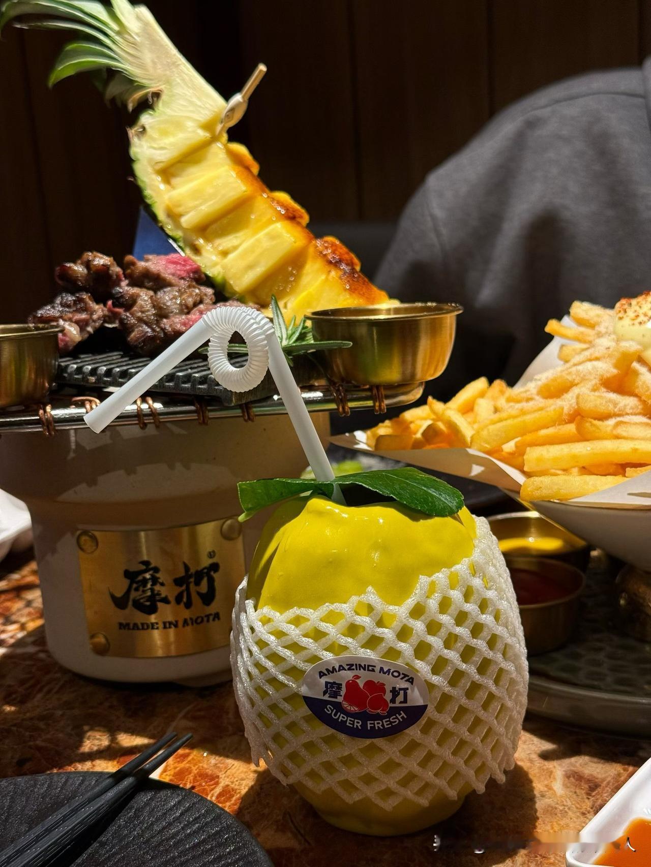 人到中年，不要活的太佛系。
很多中年人上了年纪就开始“怕麻烦”，朋友喊聚会嫌累不