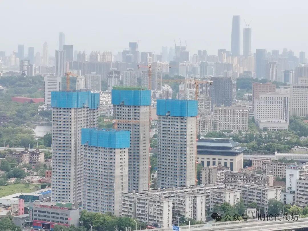 明伦街棚改原地还建项目（明伦天下）2号楼封顶