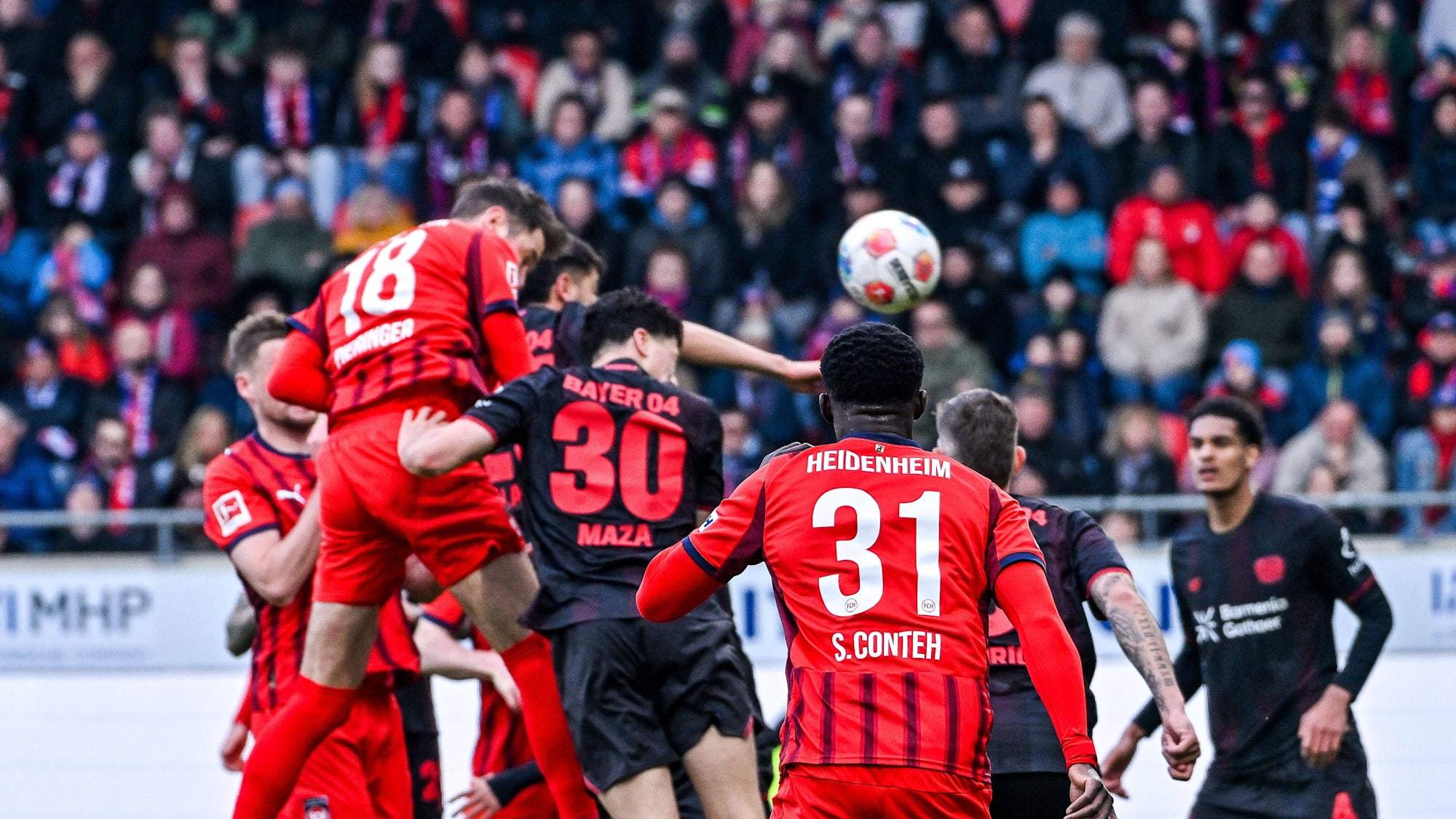 勒沃库森2球领先、2度领先的局面下，被“副班长”海登海姆绝平…想不到，勒沃库森最