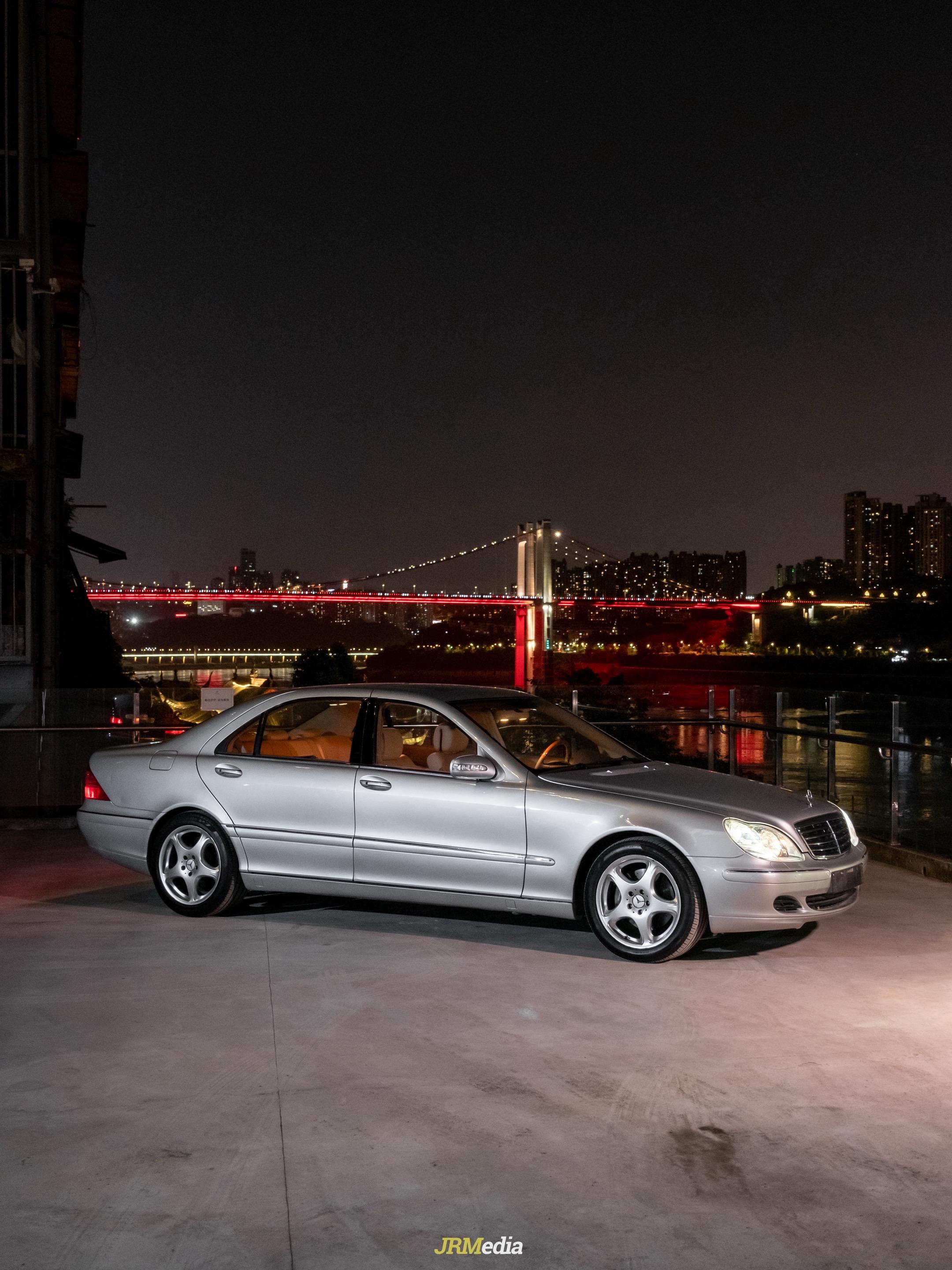 夜空中最亮的星。Mercedes-Benz- S500