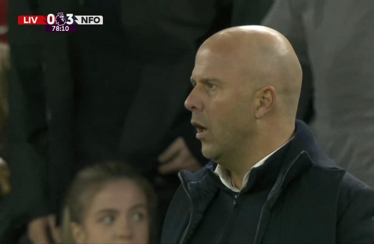 这还是安菲尔德吗⁉️比赛78分钟，利物浦0-3落后森林，斯洛特张大嘴一脸震惊
1