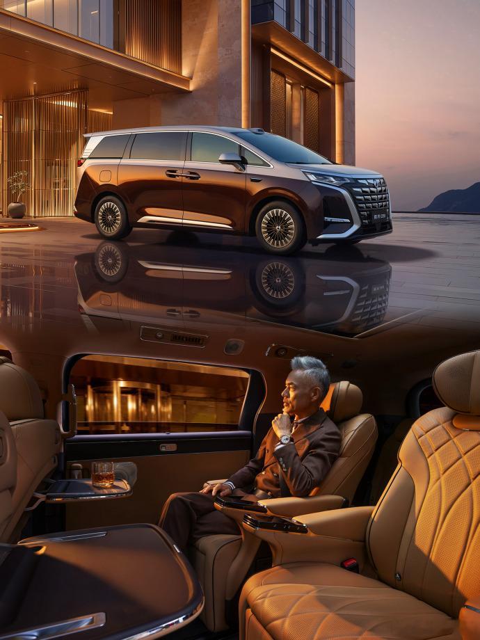 第二代腾势D9搭载闪充今晚上市 刚看完发布会，这代D9的安全和智驾是真下本了。豪