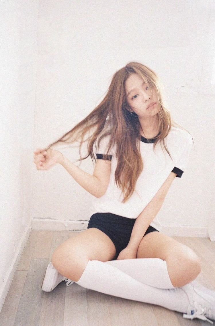 泥嚎，现在是2016年吗jennie凡士林全球品牌大使