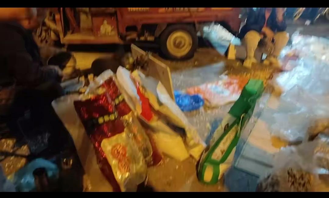 打人参米的快乐，你不懂！
近花甲之年，自己带一两斤大米，在小区外的某个角落里，打