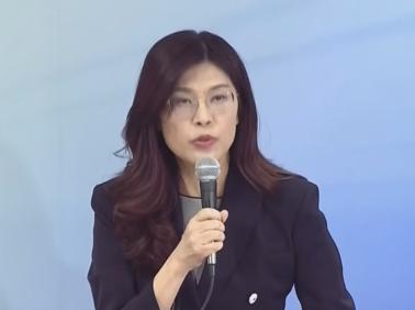 现在就应该把两岸问题说的清清楚楚，不能再有模糊概念！什么中华台北，中国台北都是以