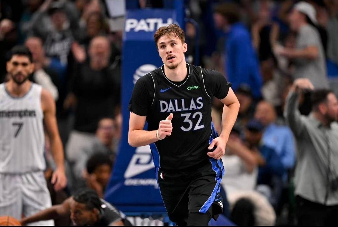 热火vs独行侠创纪录！弗拉格成NBA历史最年轻的连续3场得分20+球员NBA常规