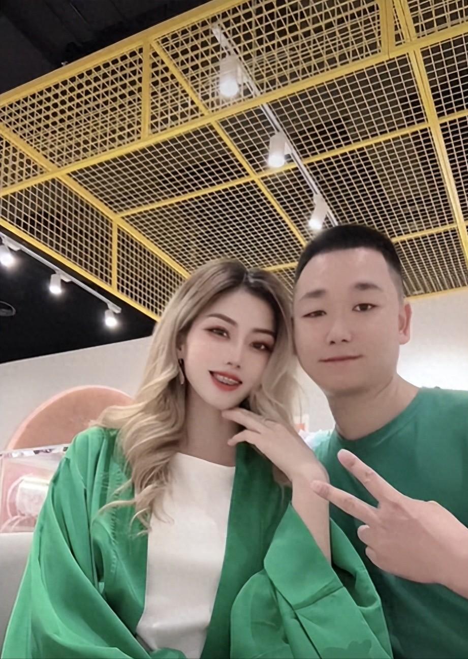山东小伙，在吉尔吉斯斯坦承包土地种蔬菜，被包工头看中做女婿，硬把小12岁的女儿嫁